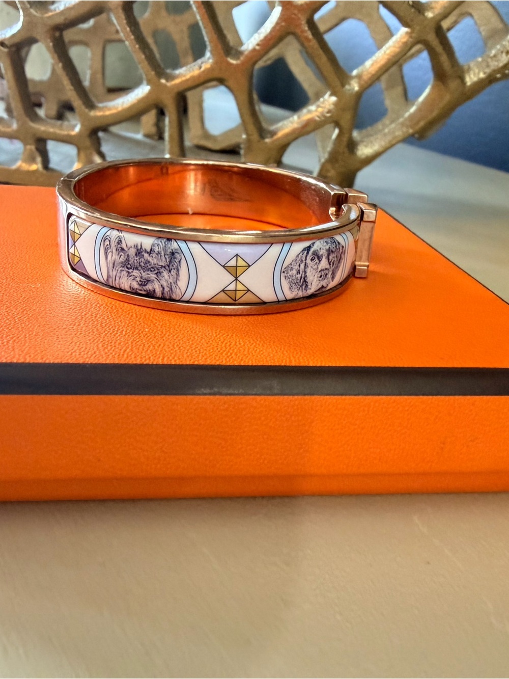 Hermès Clic Clac H PM Bracelet Rose Gold Multi-Color Dog Motif Enamel - Picture 4 of 9